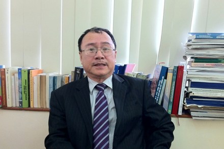 ''Làm khoa học không thể tự biện, tự sướng''