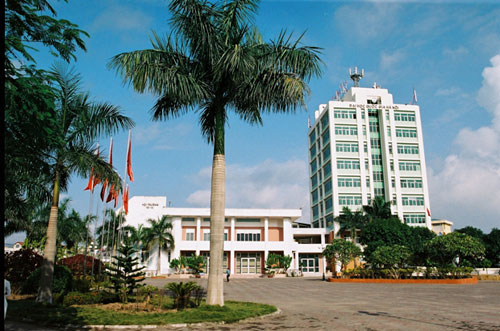 Nữ trí thức và sự dung hoà chức năng “kép”