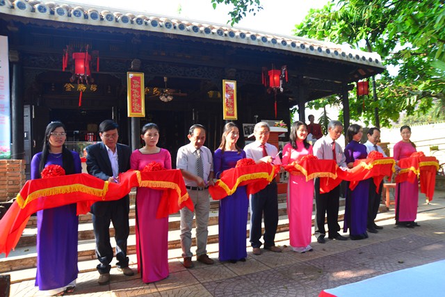 Triển lãm chuyên đề "Quảng Ngãi - 21 năm gian lao, anh dũng"